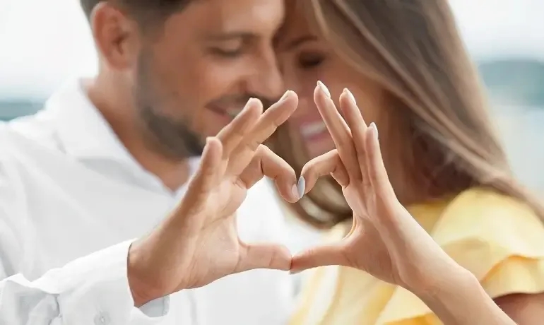 Co to znaczy być w otwartym związku? Zrozumienie relacji bez tajemnic