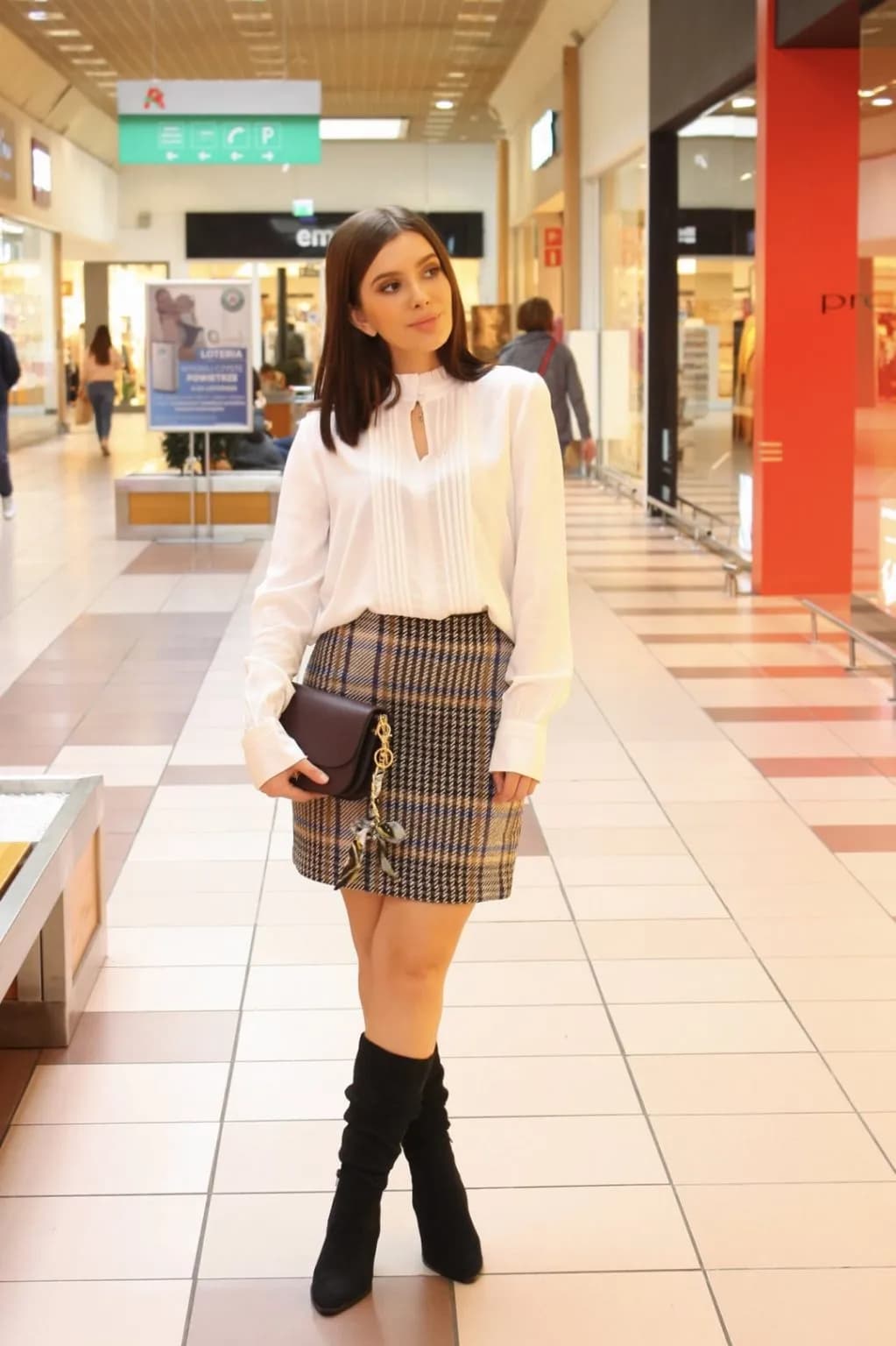 Jak się ubrać na pierwszą randkę do kawiarni, by nie popełnić błędu?