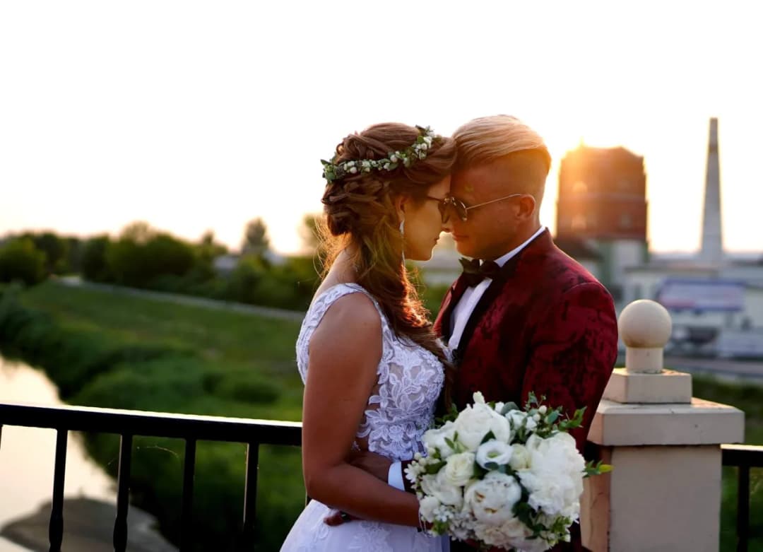 Jak być szczęśliwą w związku? Odkryj kluczowe strategie na radość